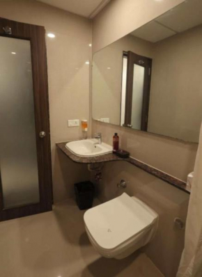 Hotel Vijay Near Temple